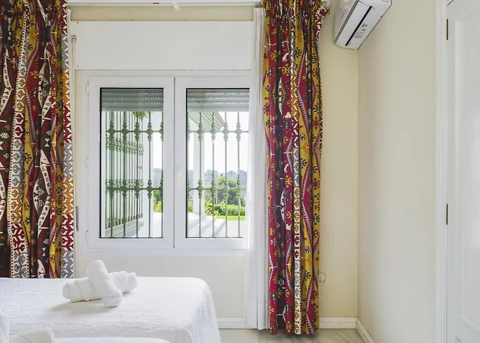 Villa Cubo's Galemar Pool & Padel Torremolinos