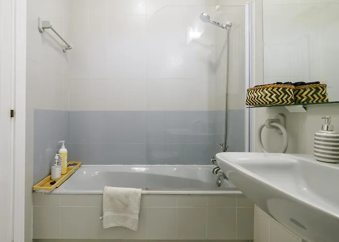 Villa Cubo's Galemar Pool & Padel Torremolinos