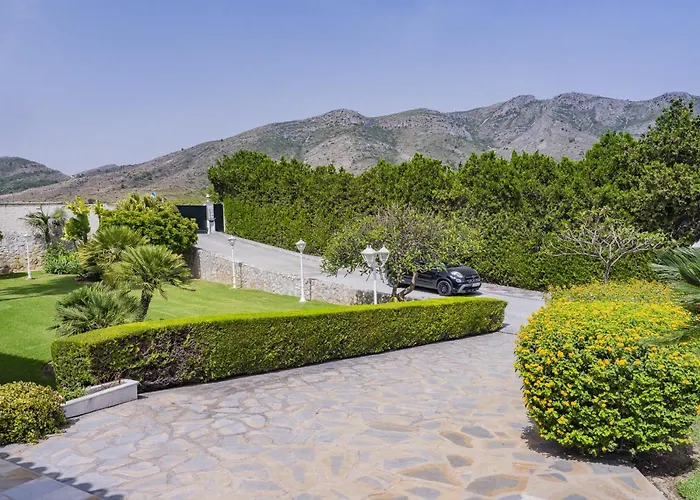 Cubo's Galemar Pool & Padel Villa Torremolinos