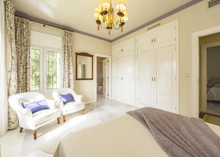 Cubo's Galemar Pool & Padel Villa