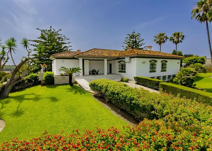 Villa Cubo's Galemar Pool & Padel *