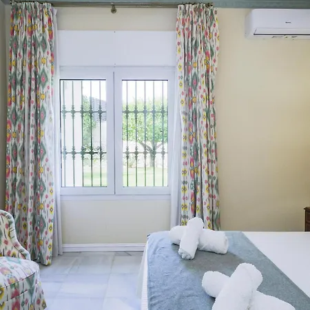 Villa Cubo's Galemar Pool & Padel