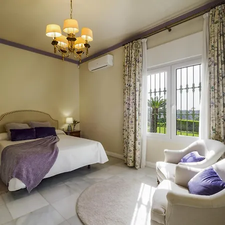 Cubo's Galemar Pool & Padel Torremolinos