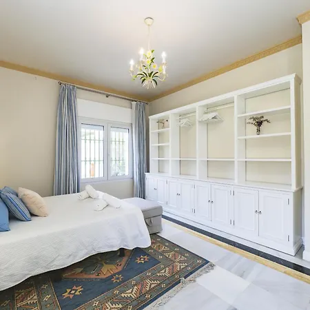 Cubo's Galemar Pool & Padel * Torremolinos