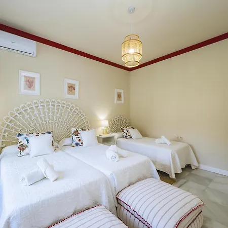 Cubo's Galemar Pool & Padel Torremolinos