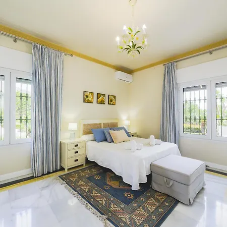 Villa Cubo's Galemar Pool & Padel *