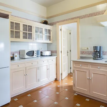 Cubo's Galemar Pool & Padel Villa Torremolinos