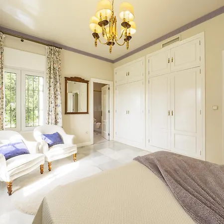 Cubo's Galemar Pool & Padel Villa