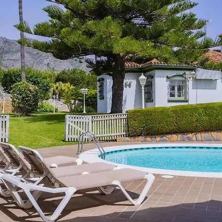 Cubo's Galemar Pool & Padel *