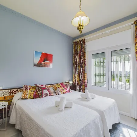 Willa Cubo's Galemar Pool & Padel *