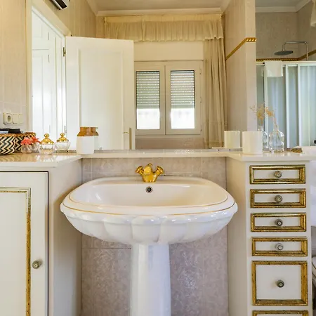 Cubo's Galemar Pool & Padel Вілла Торремолінос