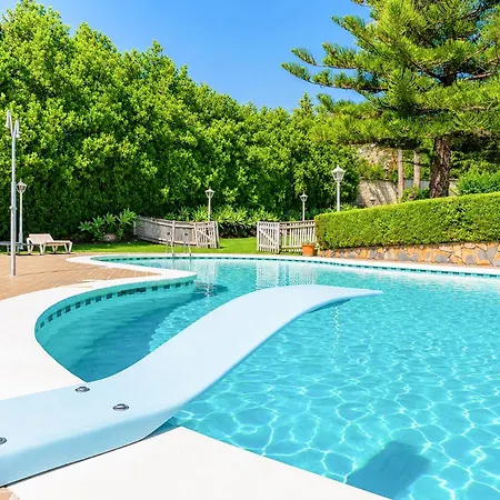 Villa Cubo's Galemar Pool & Padel Torremolinos