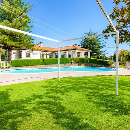 Cubo's Galemar Pool & Padel Villa *