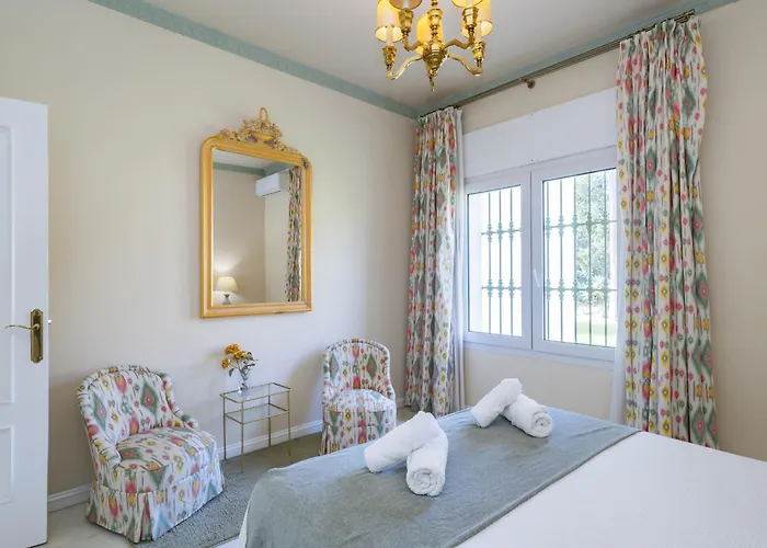 Villa Cubo's Galemar Pool & Padel *