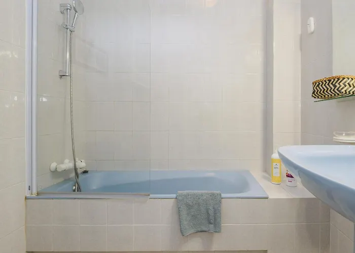 Cubo's Galemar Pool&padel *