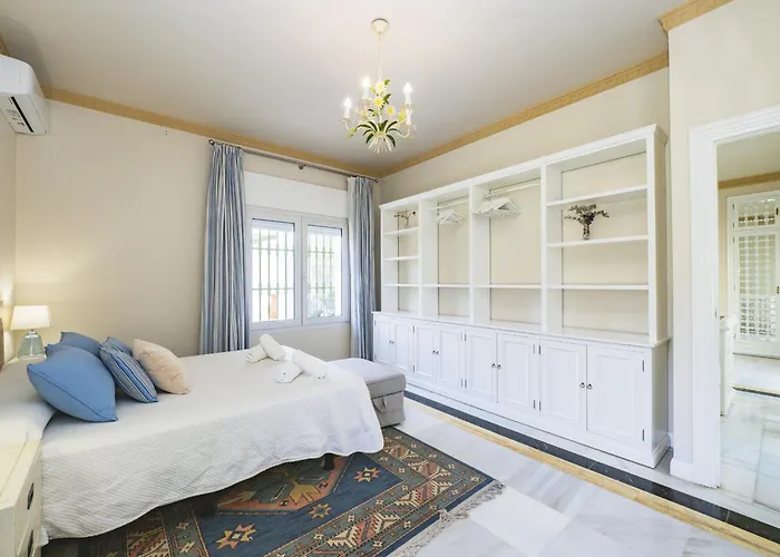 Cubo's Galemar Pool&padel * Torremolinos