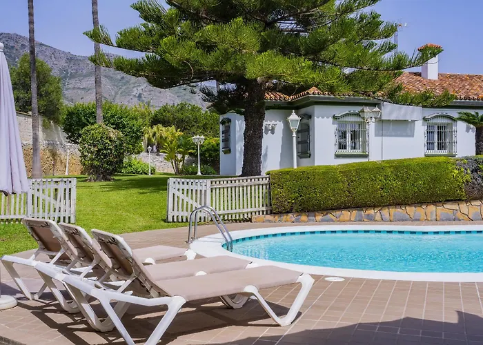 Cubo's Galemar Pool&padel *