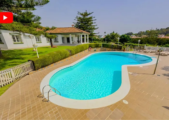 Villa Cubo's Galemar Pool & Padel Torremolinos